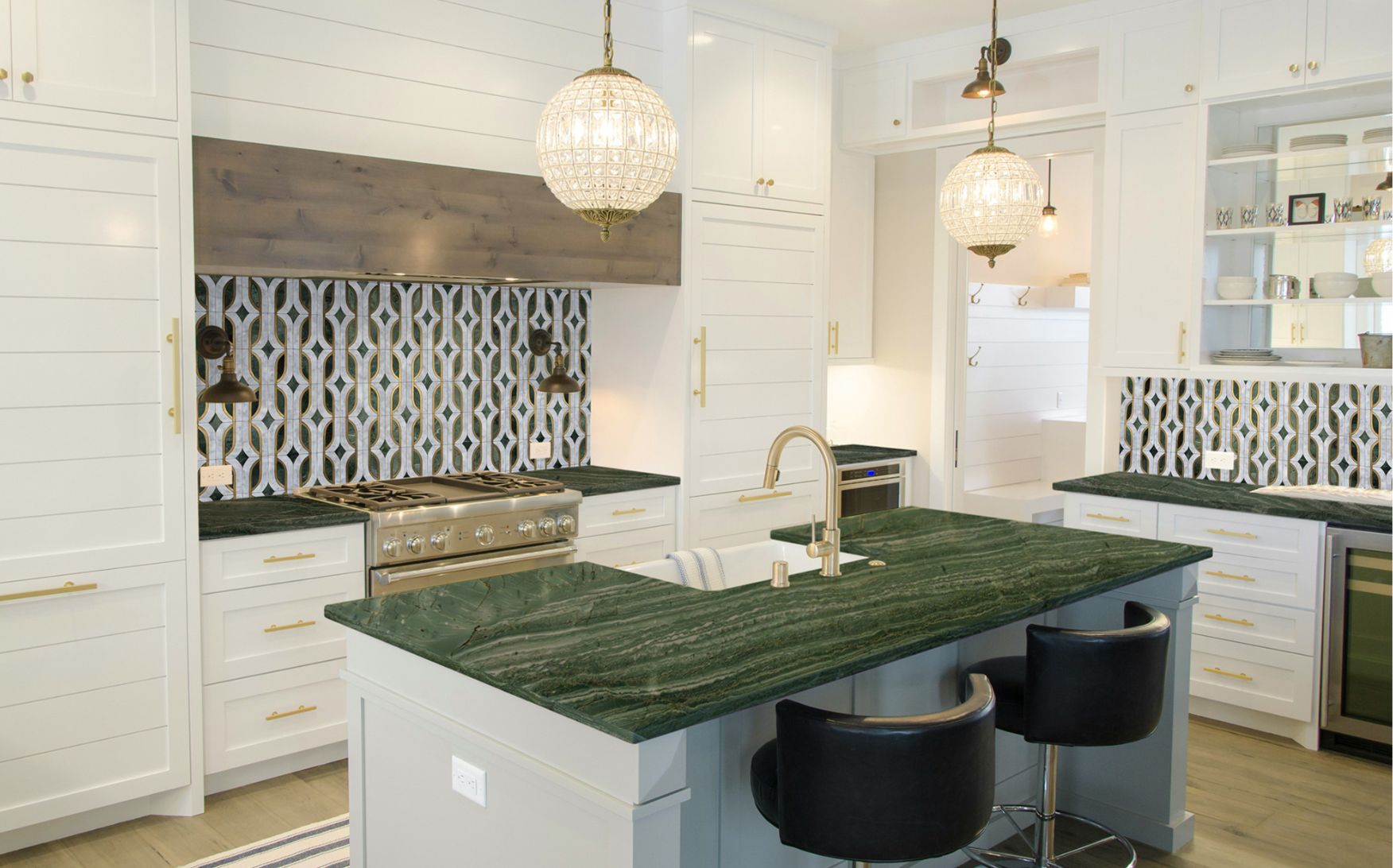 Best Marble Colors for a Modern Kitchen